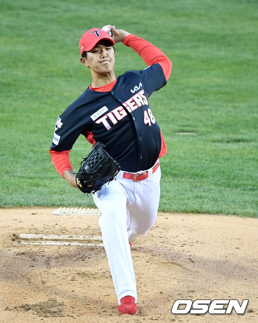 1회말 KIA 이의리가 역투하고 있다. /jpnews@osen.co.kr