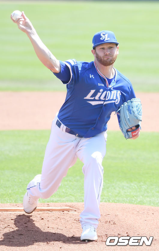 1회말 삼성 라이블리가 역투하고 있다. /youngrae@osen.co.kr 