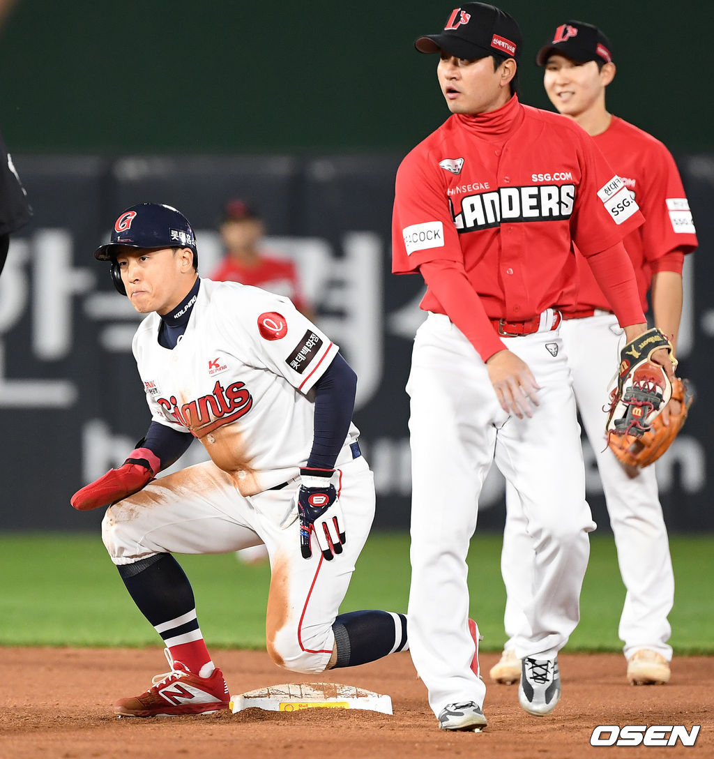 200번째 도루 성공하는 손아섭