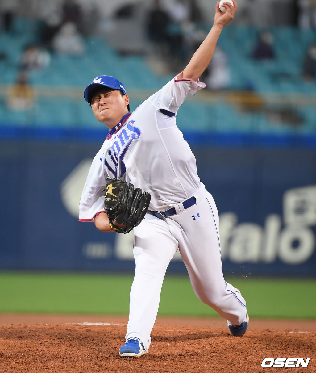 18일 대구삼성라이온즈파크에서 ‘2021 신한은행 SOL KBO리그’ 삼성 라이온즈와 키움 히어로즈의 경기가 진행됐다8회초 삼성 이승현 투수가 역투하고 있다. / soul1014@osen.co.kr