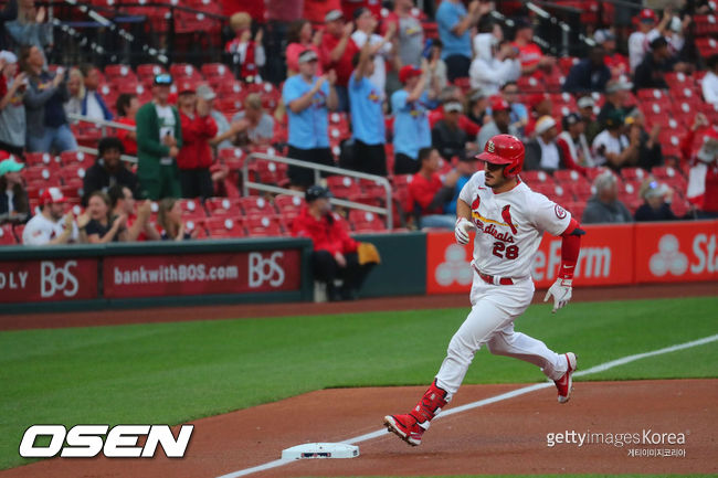 [사진] 세인트루이스 아레나도가 19일(한국시간) 피츠버그전에서 5-2 승리에 힘을 보탰다. ⓒGettyimages(무단전재 및 재배포 금지)