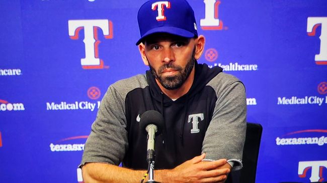 [사진]텍사스의 크리스 우드워드 감독이 20일(한국시간) 뉴욕 양키스와의 경기를 마친 뒤 화상 인터뷰를 진행하고 있다. <텍사스 레인저스 구단 제공 영상 캡처>