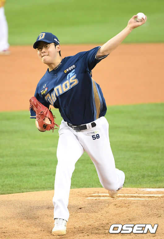 20일 오후 서울 잠실야구장에서 ‘2021 신한은행 SOL KBO리그’ LG 트윈스와 NC 다이노스의 경기가 열렸다.1회말 NC 선발 김영규가 공을 뿌리고 있다. /cej@osen.co.kr