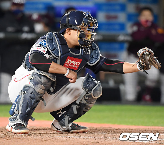 210409 롯데 지시완 / rumi@osen.co.kr