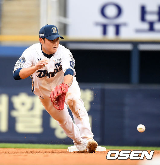 5월 4일 창원NC파크에서 열린 LG전에서 김찬형이 4회초 무사 1루에서 수비하고 있다. /jpnews@osen.co.kr