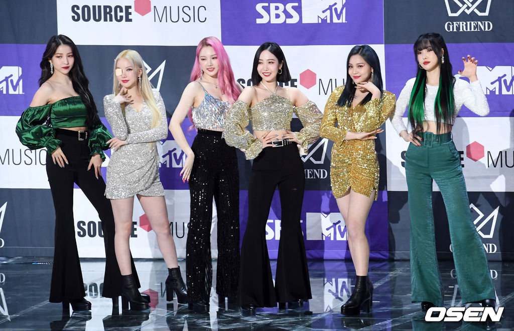 여자친구가 포토타임을 하고 있다. /jpnews@osen.co.kr