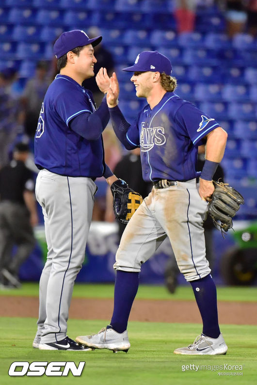 [사진] 최지만(왼쪽) 2021/5/23 ⓒGettyimages(무단전재 및 재배포 금지)