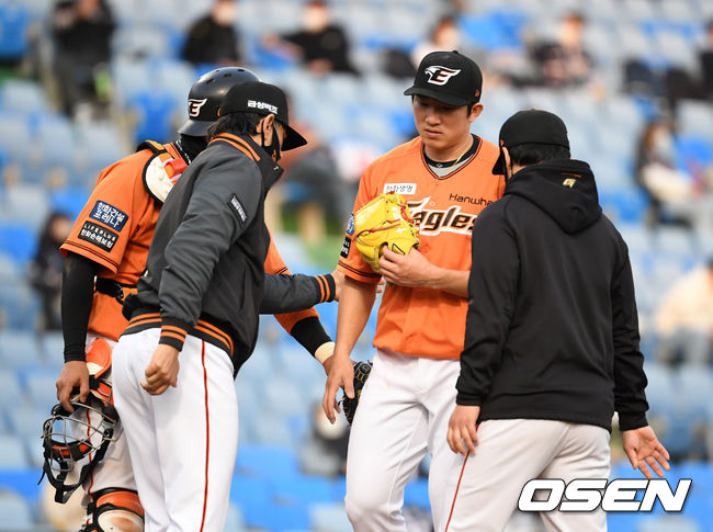 4회초 무사 1,3루에서 한화 장시환이 강판당하고 있다.  /jpnews@osen.co.kr