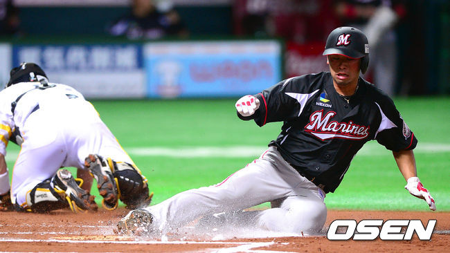 [OSEN=후쿠오카(일본), 곽영래 기자 소프트뱅크 호스크와의 경기에서 기요타 이쿠히로가 득점을 올리고 있다./youngrae@osen.co.kr