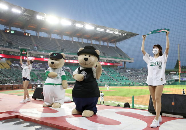 [사진] SSG 랜더스가 지난 21일부터 23일까지 인천SSG랜더스필드에서 진행한 ‘스타벅스데이’ 행사를 성황리에 마무리했다. / SSG 제공