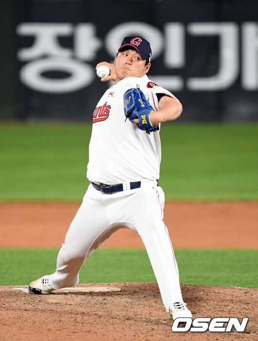 9회초 무사에서 롯데 나균안이 역투하고 있다. /sunday@osen.co.kr