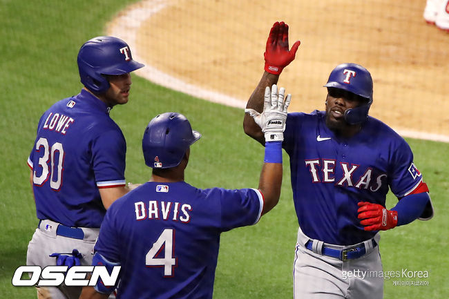 [사진] 26일(한국시간) 홈런을 때려낸 텍사스 레인저스 아돌리스 가르시아. ⓒGettyimages(무단전재 및 재배포 금지)