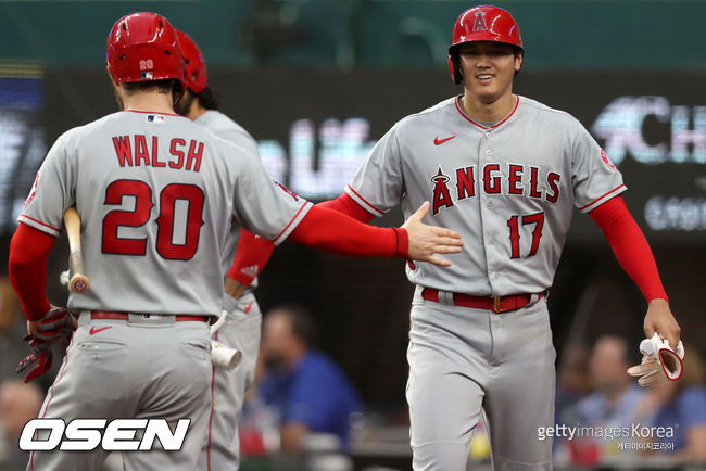 [사진] 21.04.27 제라드 월시(왼쪽)와 오타니 쇼헤이. ⓒGettyimages(무단전재 및 재배포 금지)