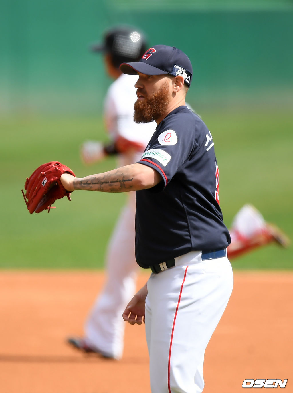 4월 4일 SSG전, 2회말 SSG 선두타자 최정에 선취 솔로홈런을 내준 롯데 선발 스트레일리가 아쉬워하고 있다./rumi@osen.co.kr