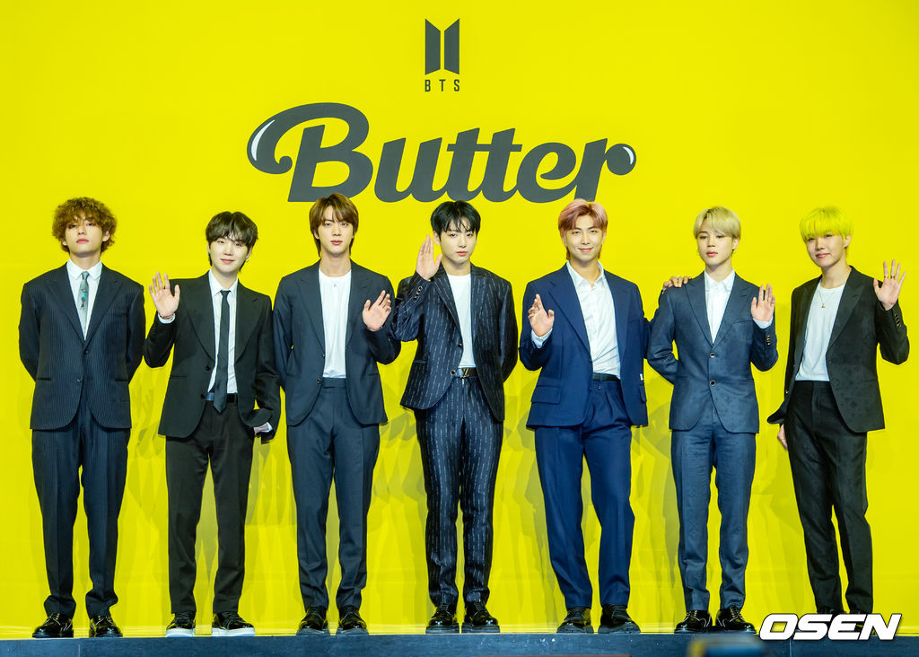 방탄소년단(BTS) 멤버들이 무대 위에서 포토타임을 갖고 있다./ rumi@osen.co.kr
