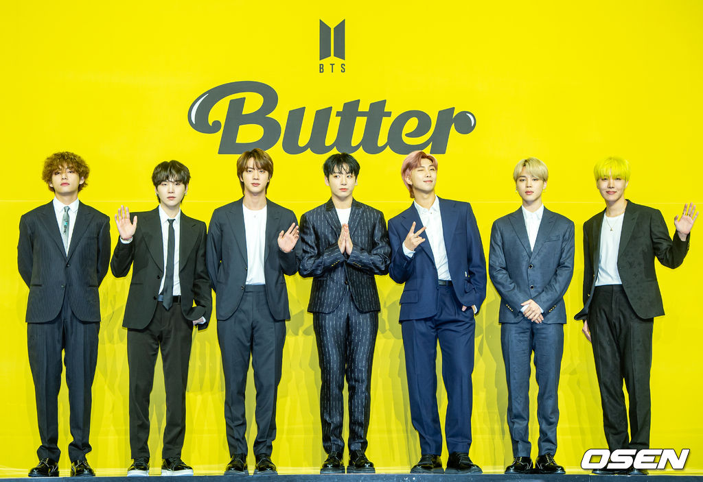 방탄소년단(BTS) 멤버들이 무대 위에서 포토타임을 갖고 있다./ rumi@osen.co.kr