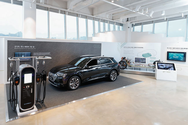 MLB 에보 플랫폼이 적용된 아우디 e-트론. 