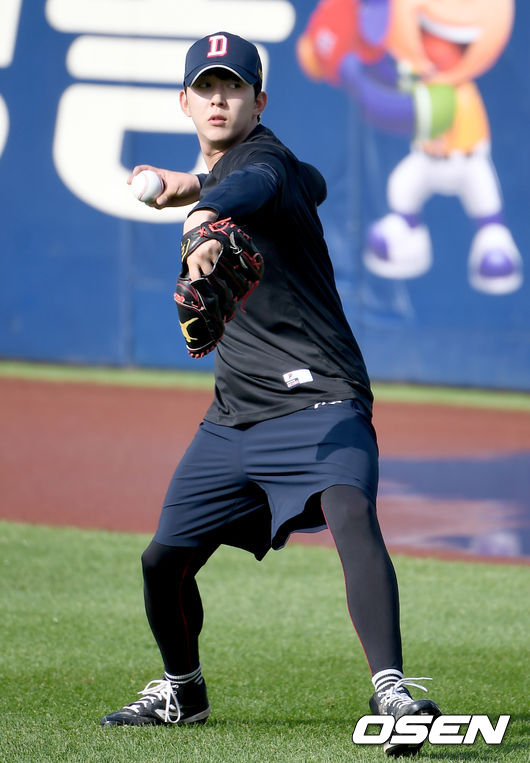 1일 오후 대구 삼성라이온즈파크에서 ‘2021 신한은행 SOL KBO리그’ 삼성 라이온즈와 두산 베어스의 경기가 열린다. 경기에 앞서 두산 박정수가 훈련을 하고 있다. 21.05.28 /ksl0919@osen.co.kr