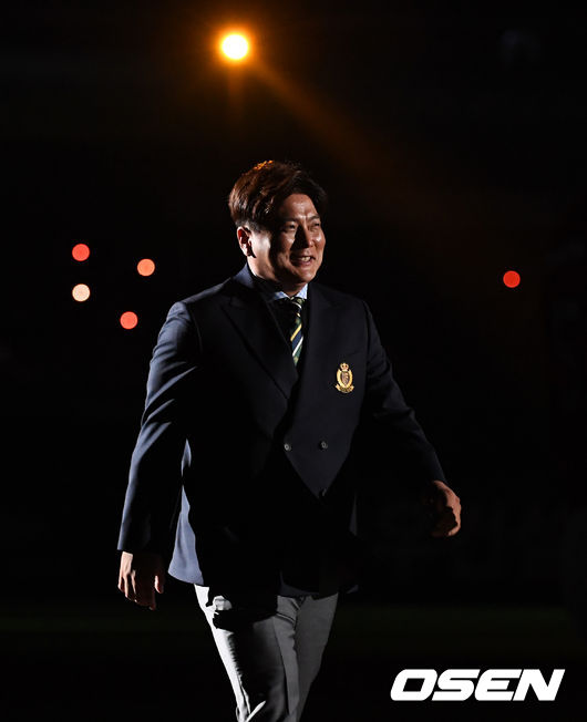 김태균이 베이스를 돌고 있다. 2021.05.29 /jpnews@osen.co.kr