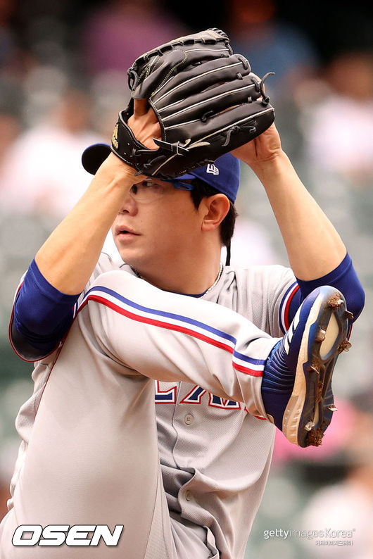 [사진] 텍사스의 양현종이 31일(한국시간) T-모빌 파크에서 벌어진 시애틀과의 경기에서 공을 던지고 있다.ⓒGettyimages(무단전재 및 재배포 금지)