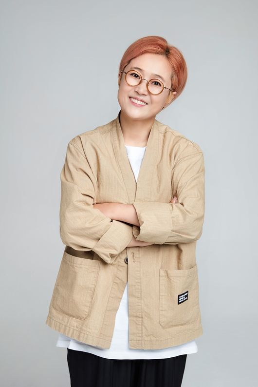 [사진=컨텐츠랩 VIVO 제공] 송은이가 '북유럽 with 캐리어'를 선보인다. 