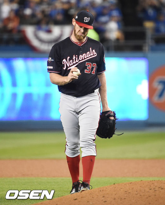 워싱턴 선발투수 스트라스버그가 아쉬워하고 있다. / soul1014@osen.co.kr
