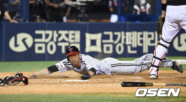 8회말 1사 3루 LG 김용의가 유강남이 내야 땅볼때 득점을 올리고 있다. 2021.06.02/youngrae@osen.co.kr