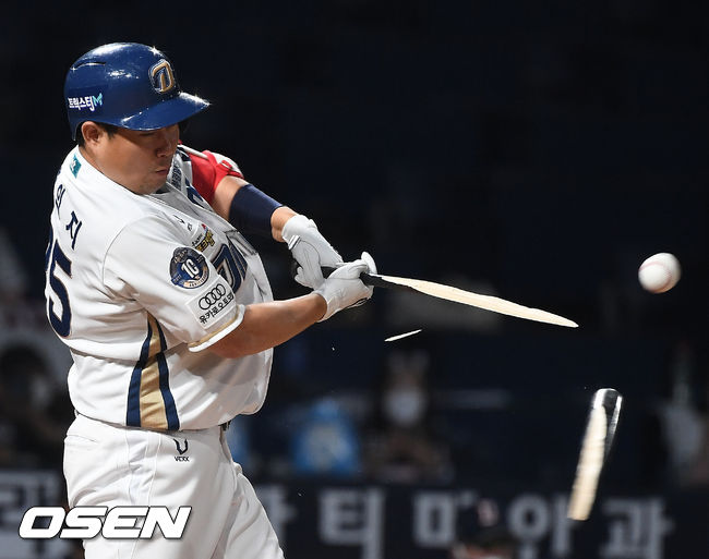 7회말 무사 주자 1,3루 NC 양의지가 좌익수 앞 동점 1타점 적시타를 날리고 있다. 2021.06.02 /rumi@osen.co.kr