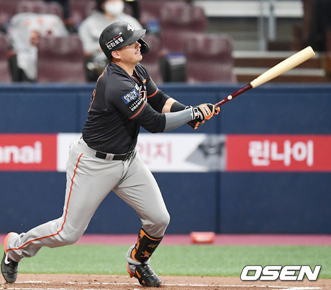 1회초 2사 주자 1,2루 한화 힐리가 좌익수 앞 1타점 적시타를 날리고 있다./rumi@osen.co.kr