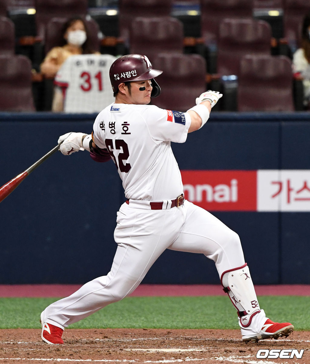 키움 박병호가 중전 안타를 치고 있다. 2021.06.03 /sunday@osen.co.kr