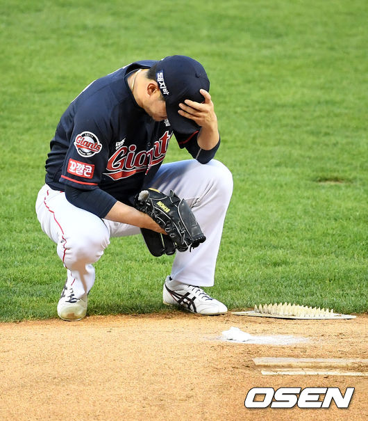 1회말 롯데 선발투수 노경은이 투구를 준비하고 있다. /jpnews@osen.co.kr