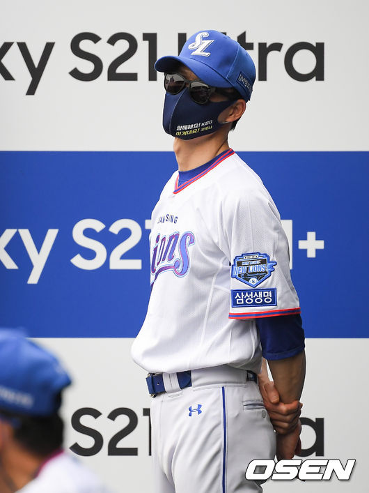 19일 대구삼성라이온즈파크에서 ‘2021 신한은행 SOL KBO리그’ 삼성 라이온즈와 키움 히어로즈 경기가 진행됐다.9회초 삼성 허삼영 감독이 경기를 지켜보고 있다./  soul1014@osen.co.kr