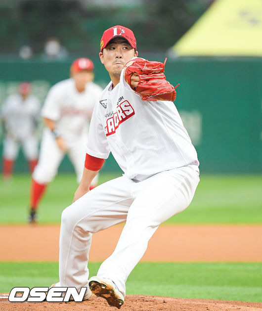 1회초 SSG 선발투수 조영우가 역투하고 있다.  21.06.08 / soul1014@osen.co.kr