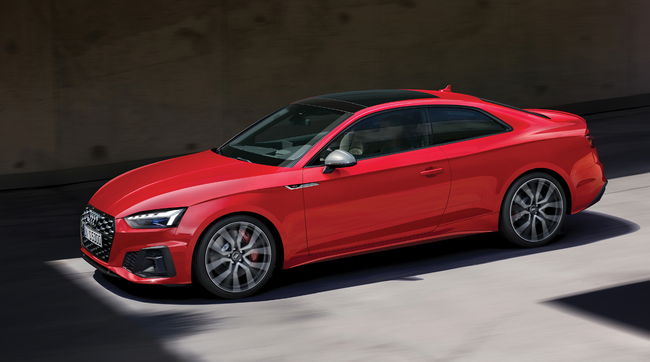 더 뉴 아우디 S5 쿠페 TFSI. 