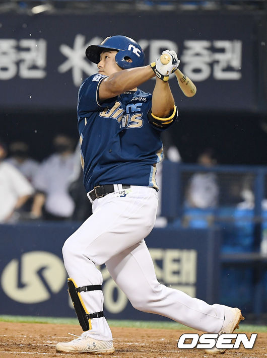 4회초 2사 2루 NC 강진성이 투런 홈런을 때려내고 있다. 2021.06.10/ youngrae@osen.co.kr