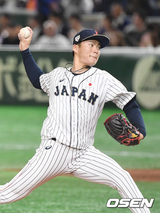 8회초 일본 야마모토 요시노부가 역투하고 있다. /youngrae@osen.co.kr 