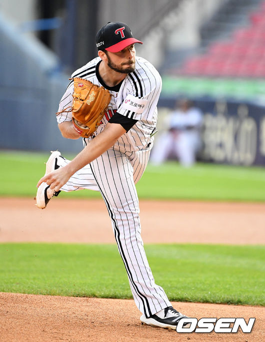 1회초 LG 수아레즈가 역투하고 있다. 2021.06.11 /jpnews@osen.co.kr