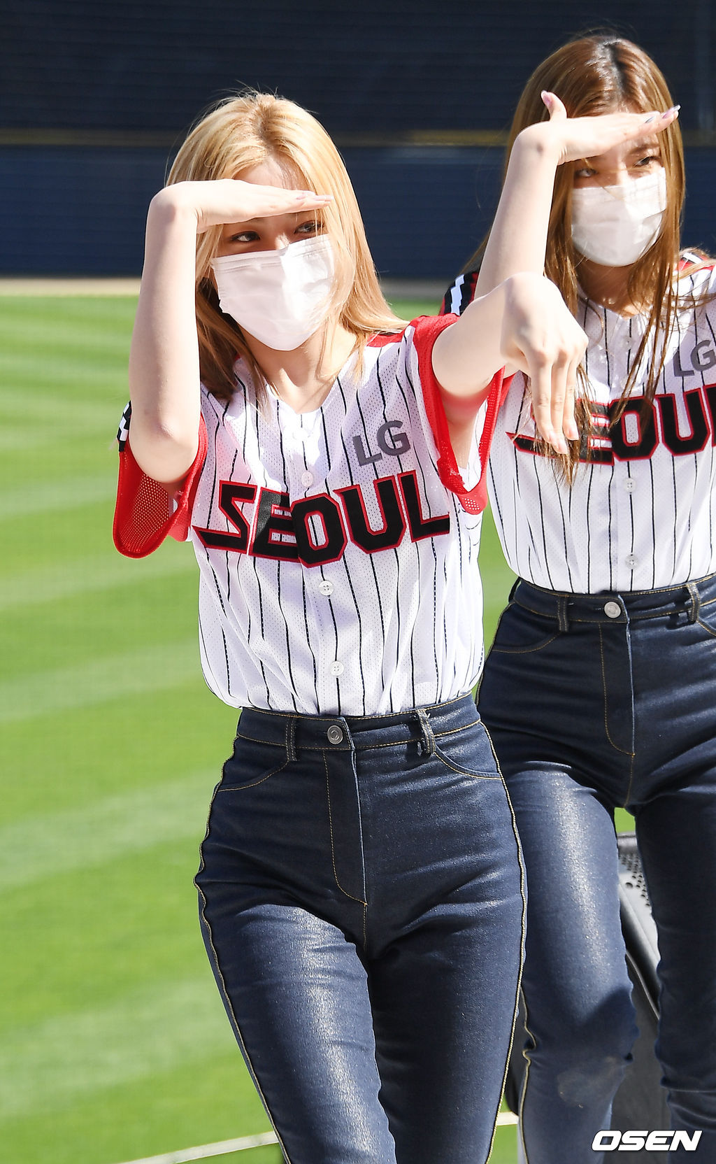 클리닝타임에 걸그룹 있지 류진이 단상 위에서 공연을 펼치고 있다. 2021.05.30 / rumi@osen.co.kr