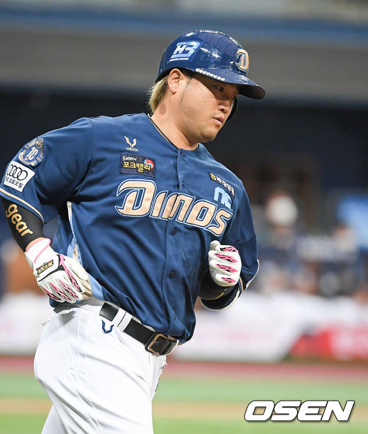 4회초 1사 NC 박석민이 동점 솔로홈런을 날린뒤 베이스를 돌고 있다. / soul1014@osen.co.kr