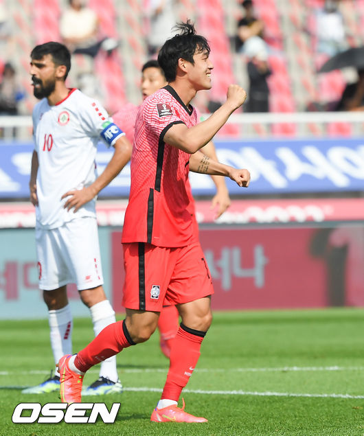 13일 오후 경기 고양시 고양종합운동장에서 2020 FIFA 월드컵 아시아 지역 2차 예선 대한민국과 레바논의 경기가 진행됐다.  후반 송민규가 동점골을 넣고 기뻐하고 있다. 21.06.13 / soul1014@osen.co.kr