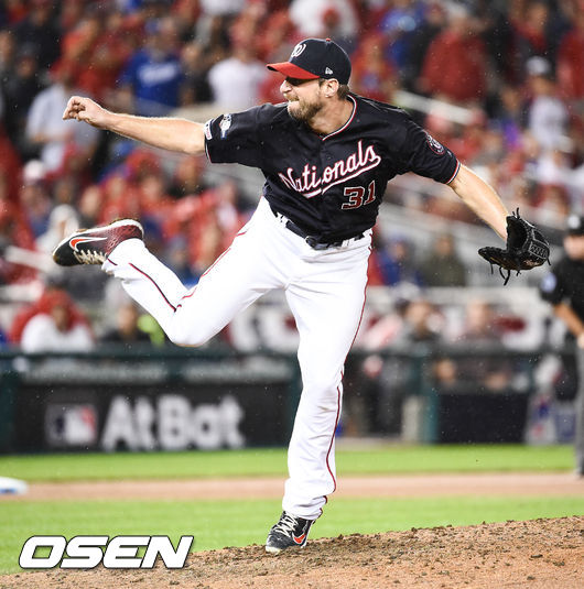 7회초 1사 만루 워싱턴 선발투수 슈어저가 역투하고 있다 /soul1014@osen.co.kr