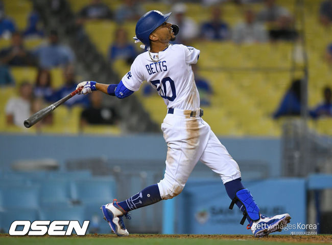 [사진] 다저스는 16일(한국시간) 필라델피아와 홈경기에서 5-3 승리를 거뒀다. 베츠가 맹타를 휘둘렀다. ⓒGettyimages(무단전재 및 재배포 금지)