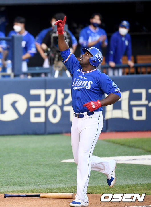 3회초 1사 만루 삼성 피렐라가 만루 홈런을 때린 뒤 기뻐하고 있다. 2021.06.16/ youngrae@osen.co.kr