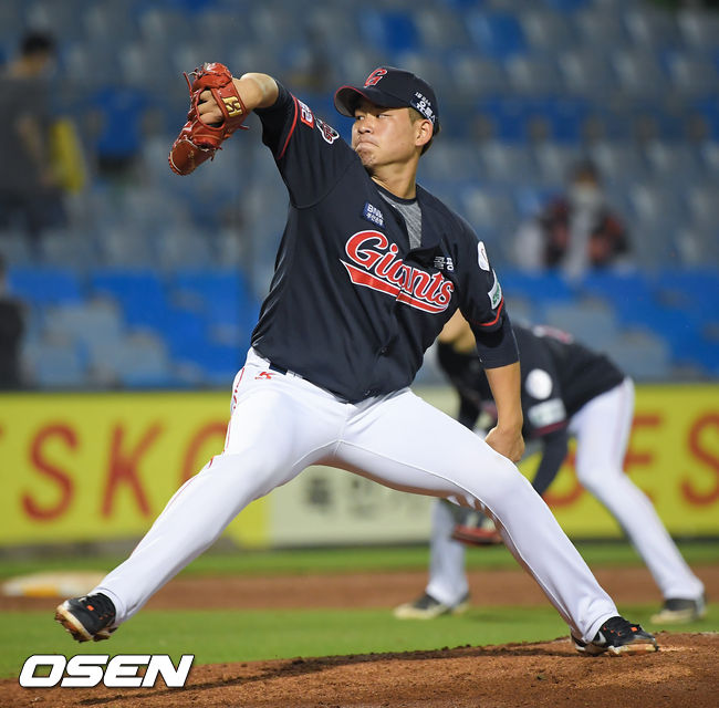 7회말 롯데 김진욱 투수가 역투하고 있다. 21.06.15 / soul1014@osen.co.kr