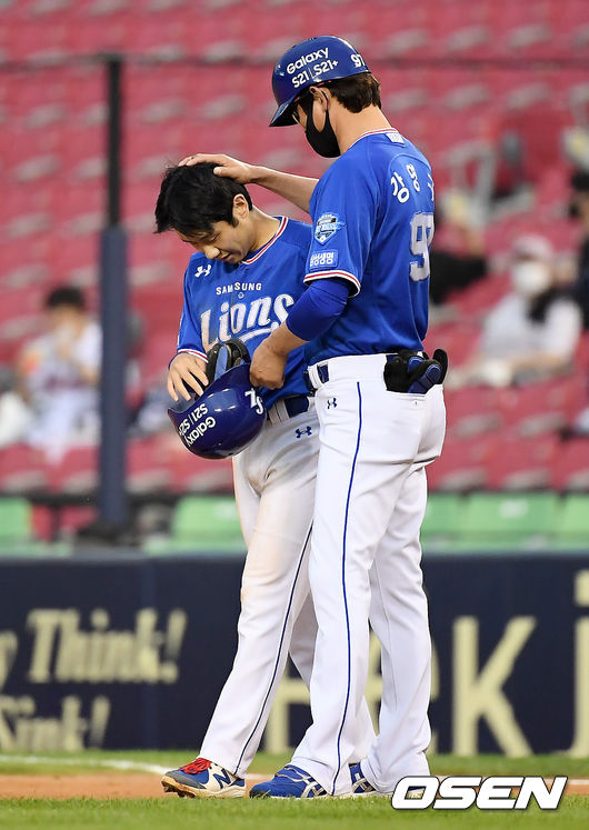 3회초 1사 1루 삼성 김지찬이 김흥민의 우익수 뜬공때 아웃 카운트를 착각해 아웃당한 뒤 아쉬워하고 있다. 2021.06.17/ youngrae@osen.co.kr