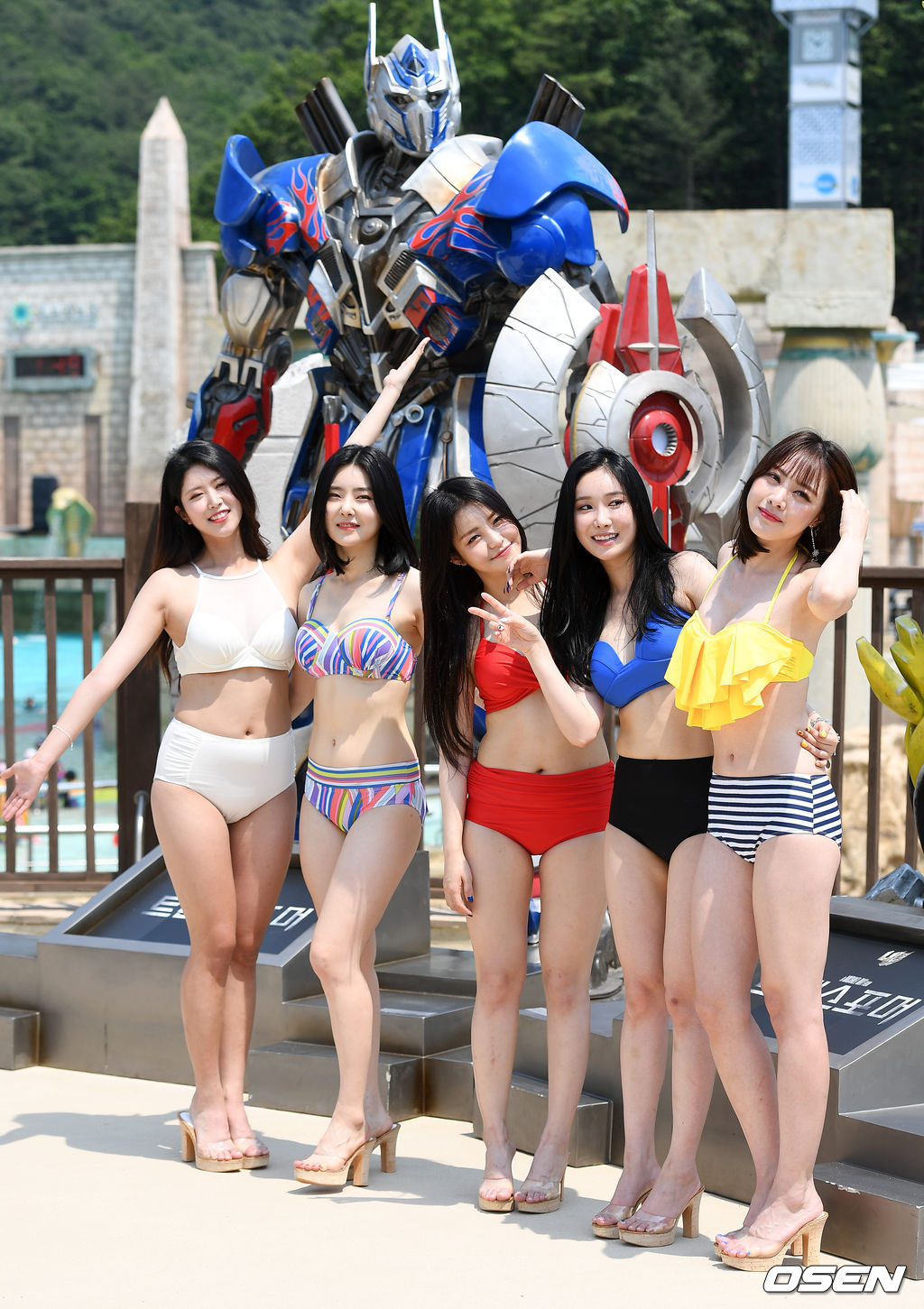 17.06.15 강원도 홍천군 오션월드 브레이브걸스 포토데이 행사. /rumi@osen.co.kr