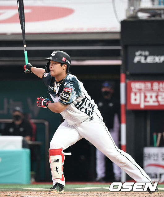8회말 무사 2루 상황 KT 강백호가 역전 1타점 적시타를 날리고 있다. 2021.06.20 / dreamer@osen.co.kr