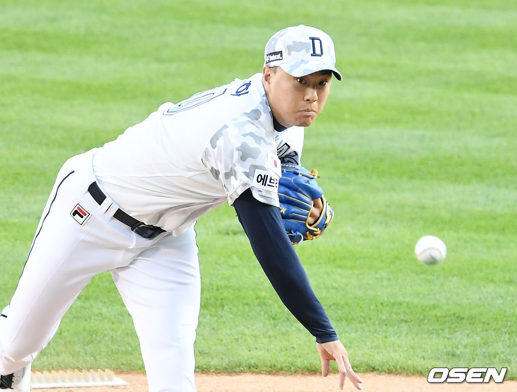 두산 이영하가 역투하고 있다. 2021.06.16/ youngrae@osen.co.kr