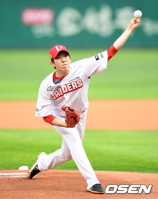 1회초 무사에서 SSG 선발투수 오원석이 역투하고 있다. 2021.06.23 /sunday@osen.co.kr