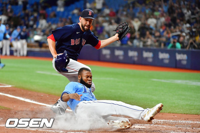 [사진] 9회말 끝내기 득점을 올리는 마고 2021/6/25 ⓒGettyimages(무단전재 및 재배포 금지)